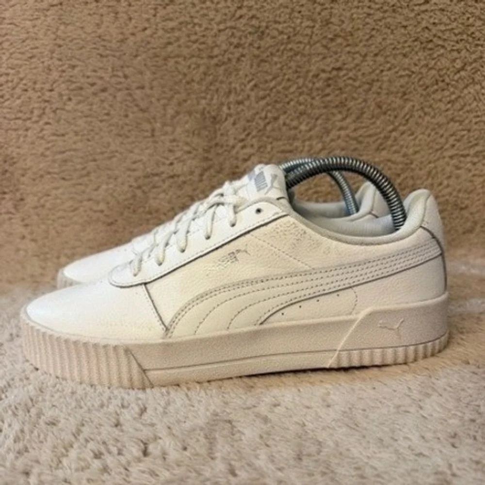 Puma Carina White Leather Platform Sneakers Womens 10 Low Top Trainers 370325-02